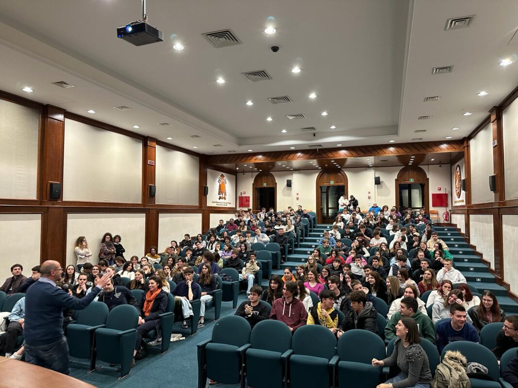 Corsi educatori 2024: iscrizioni sold out in un giorno