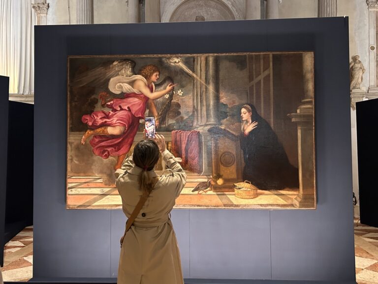 Un simbolo che parla oggi: restaurata l’Annunciazione di Tiziano