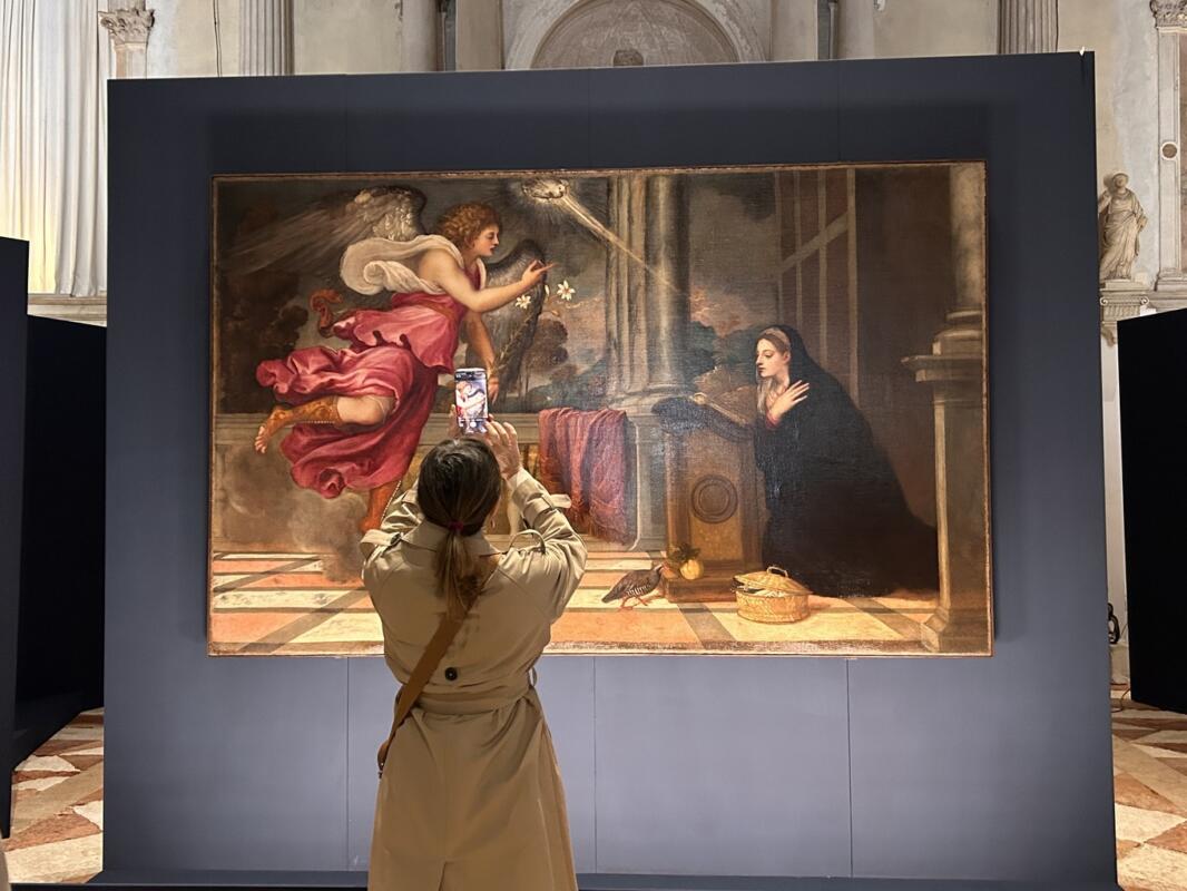 Un simbolo che parla oggi: restaurata l’Annunciazione di Tiziano