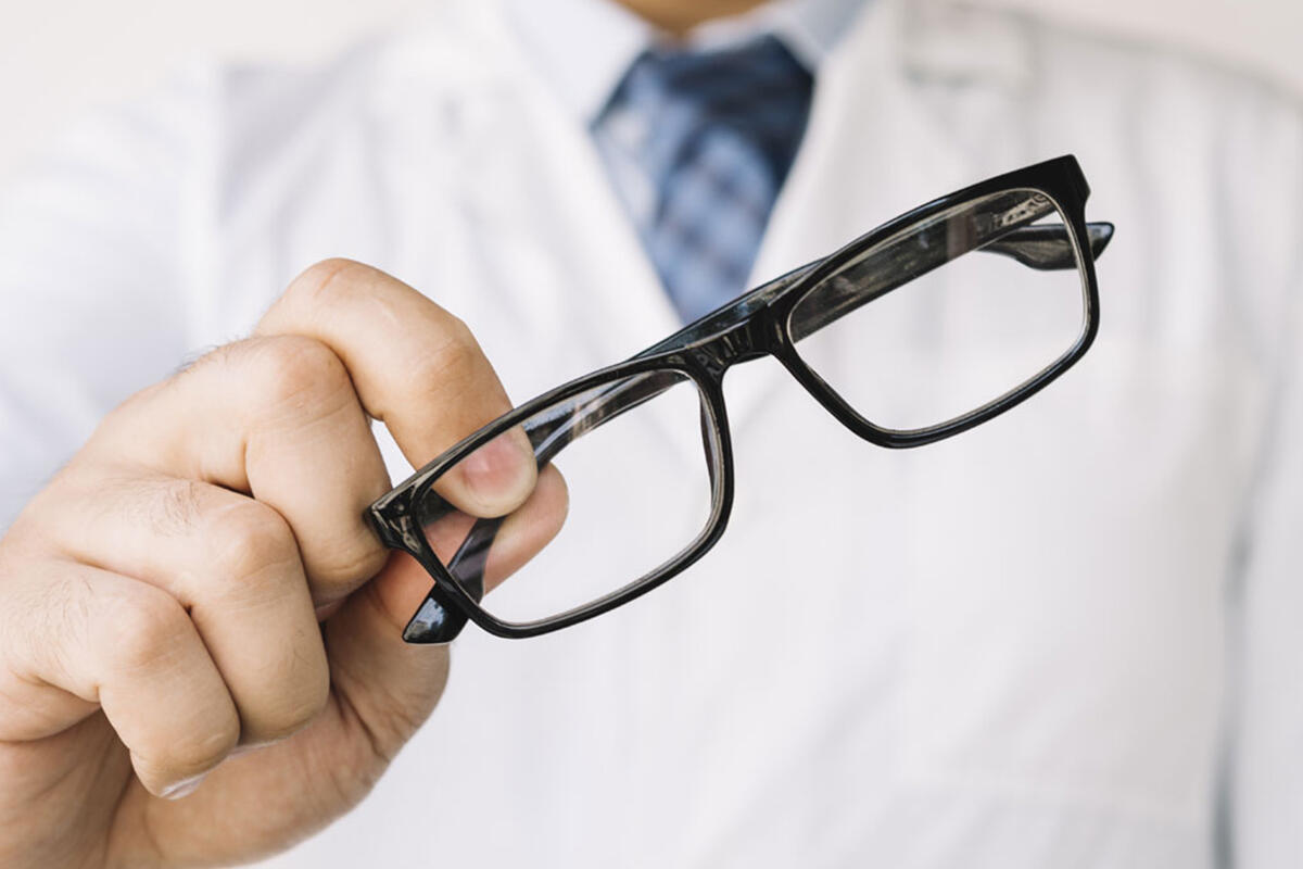 poggi-calo-della-vista-occhiali
