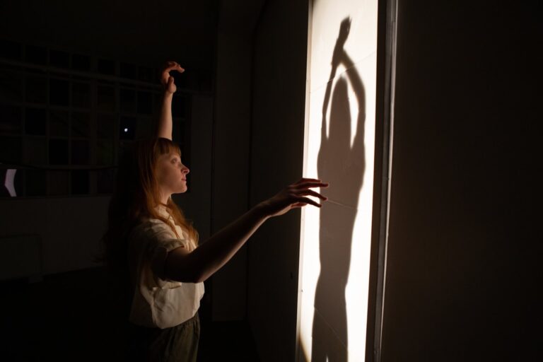 Tsamani Tovar Nino SIN[E]-CERA 2022 Performance - video variabili