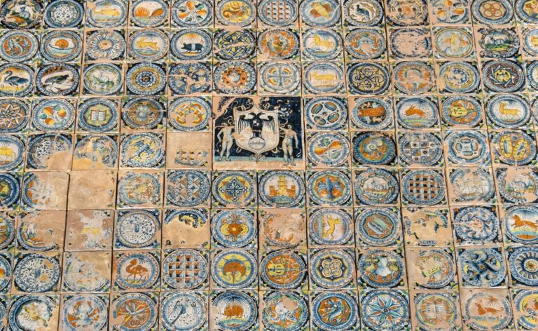 Cappella Lando Pavimento Maioliche Dopo Restauro (@Matteo De Fina)